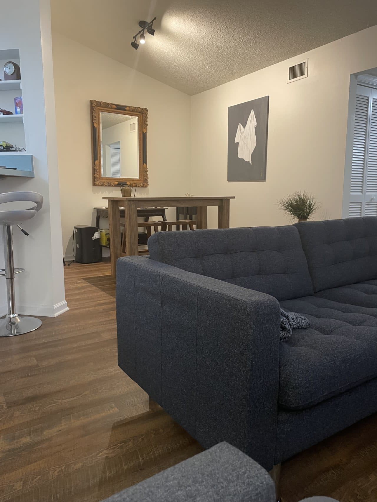 Profile photo 1 of 5