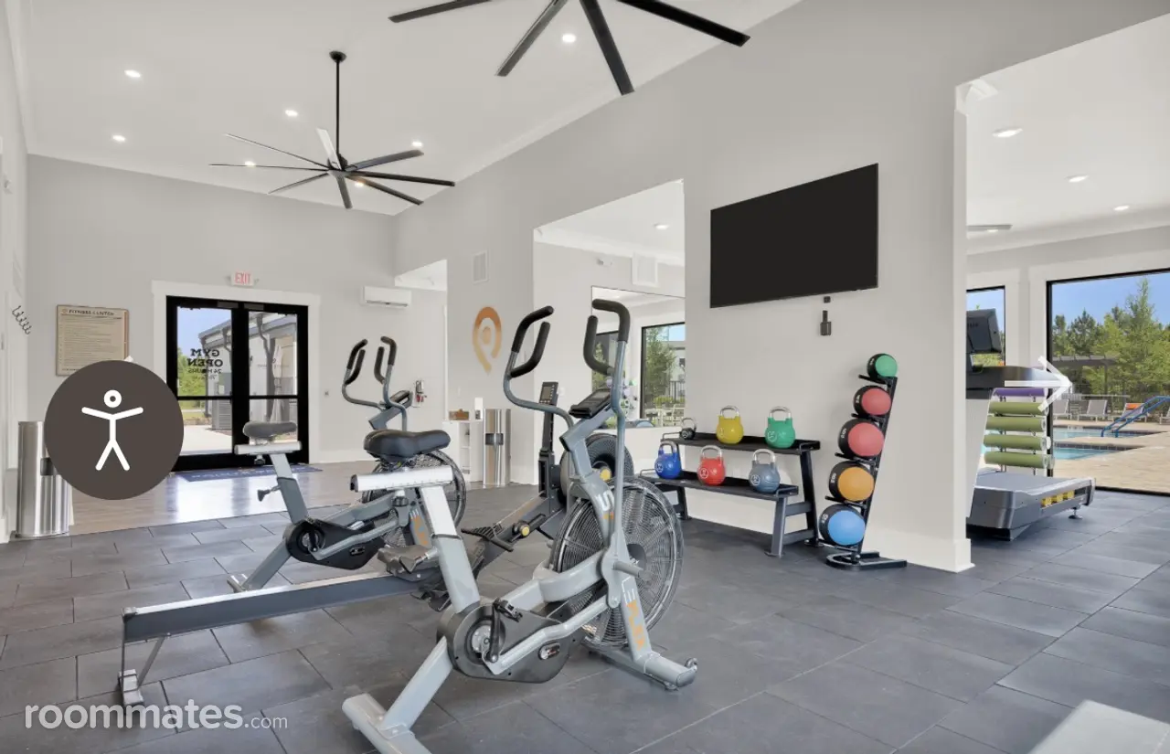 Profile photo 6 of 10