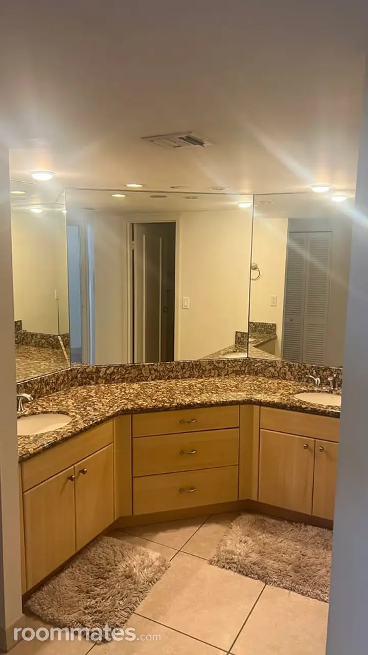 Profile photo 6 of 9