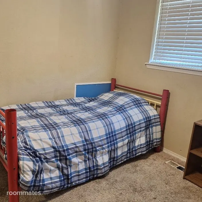 Room for rent in Norman, OK $625, house