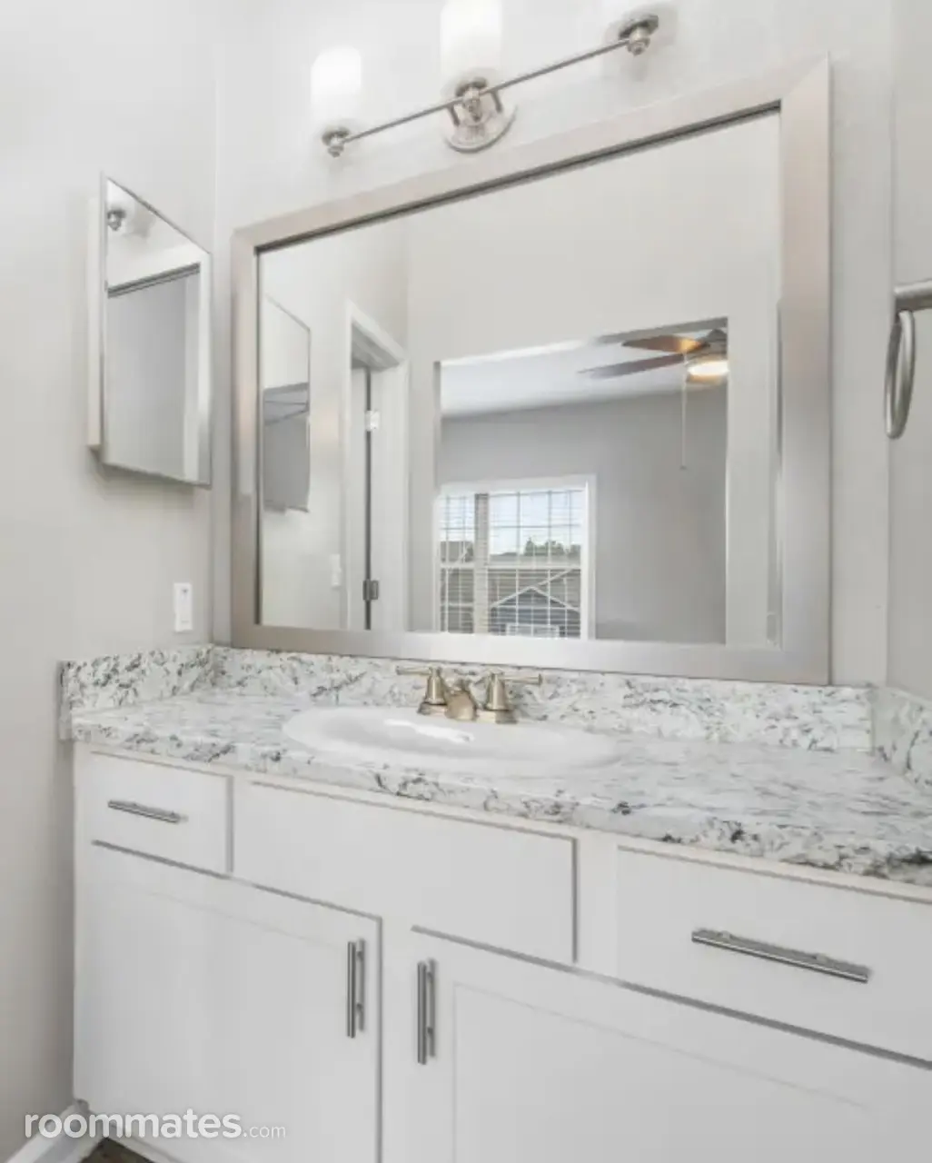 Profile photo 4 of 5