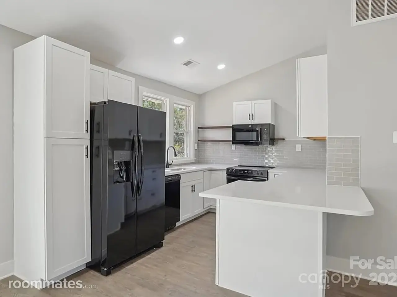 Profile photo 5 of 11