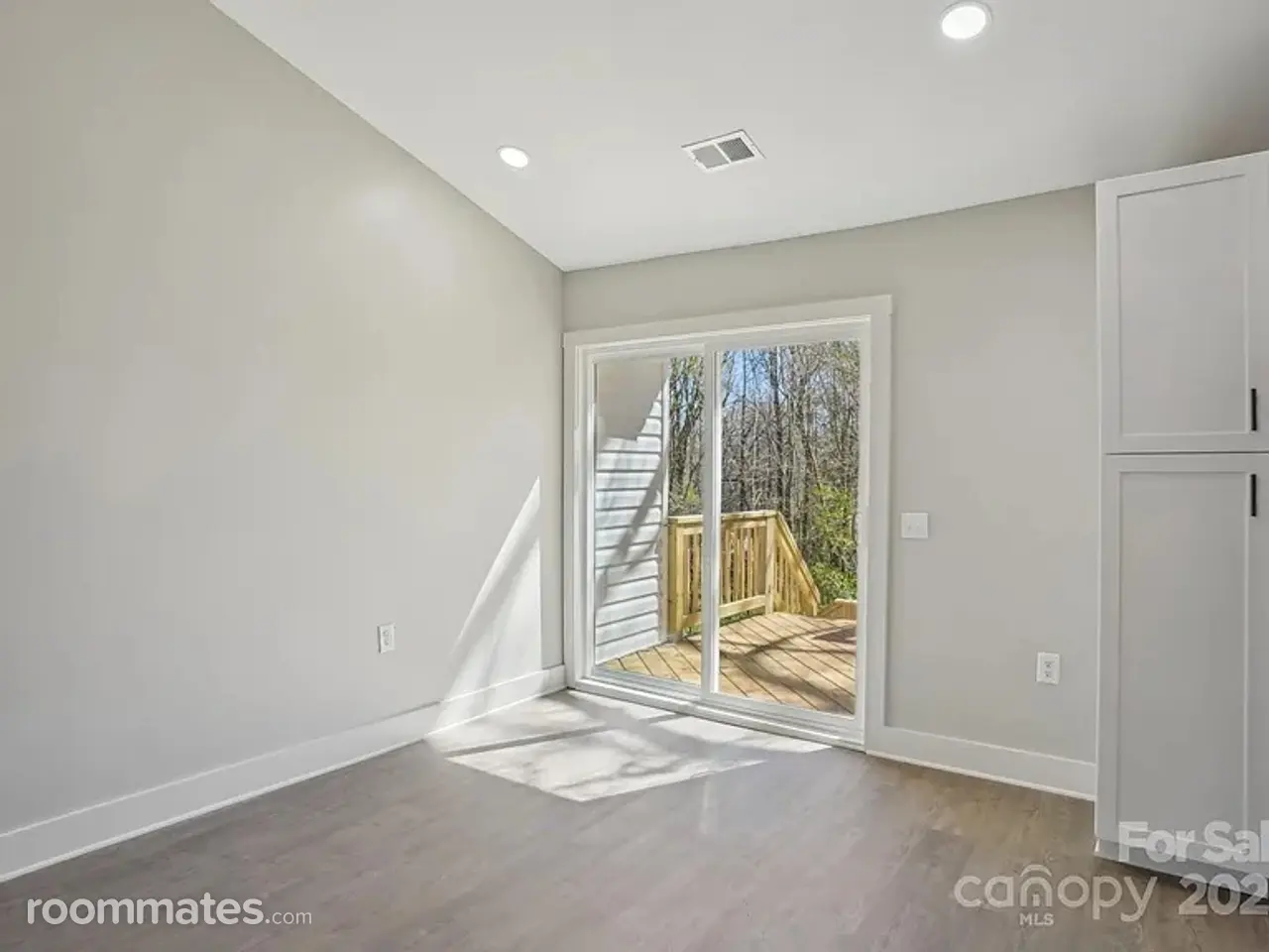 Profile photo 3 of 11