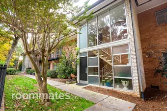 Room for rent in Atlanta, GA $975, condo