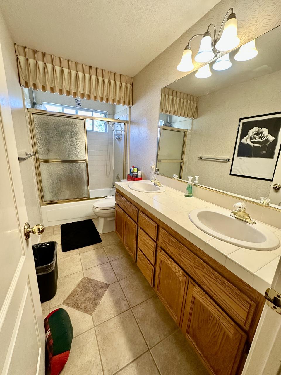 Profile photo 2 of 11