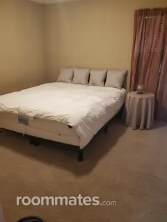 Room for rent in Gardner, KS $700, house