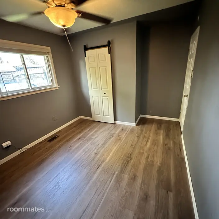 Room for rent in Glendale Heights, IL $750, house