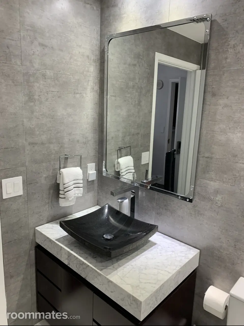 Profile photo 3 of 9