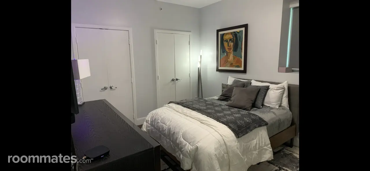 Profile photo 1 of 9