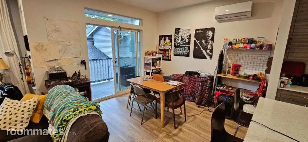 Profile photo 1 of 10