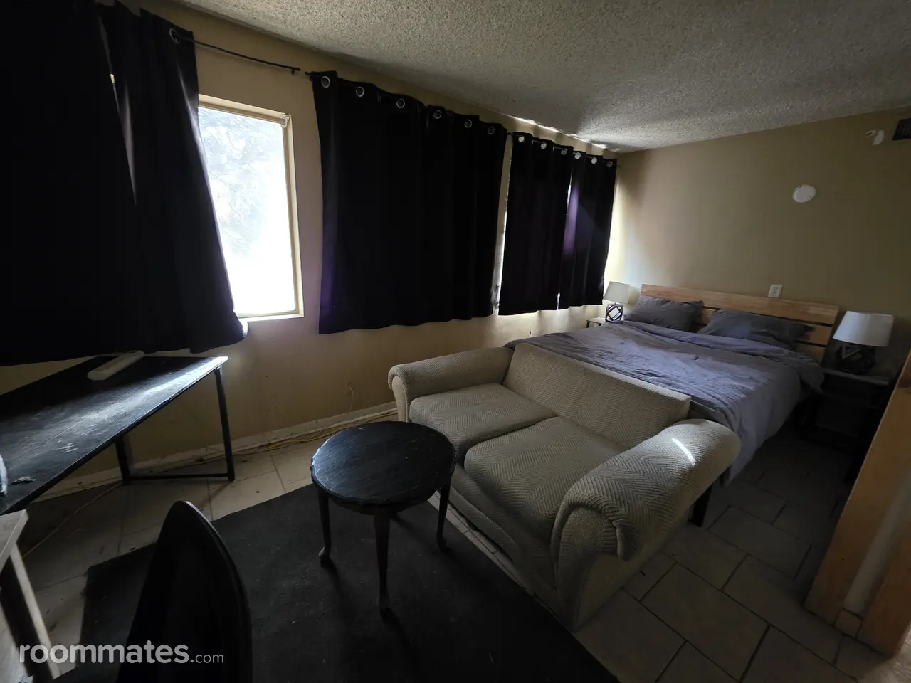 Profile photo 1 of 4