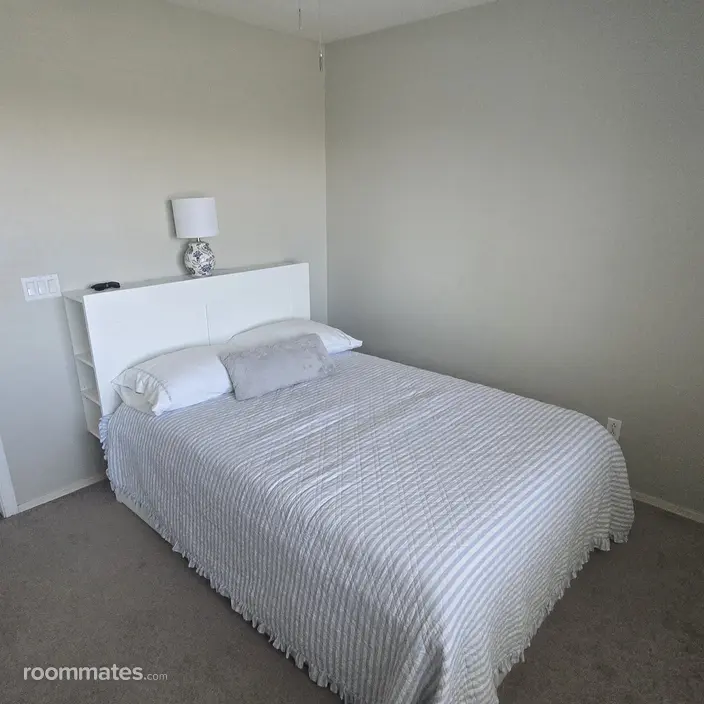 Room for rent in Goodyear, AZ $700, house