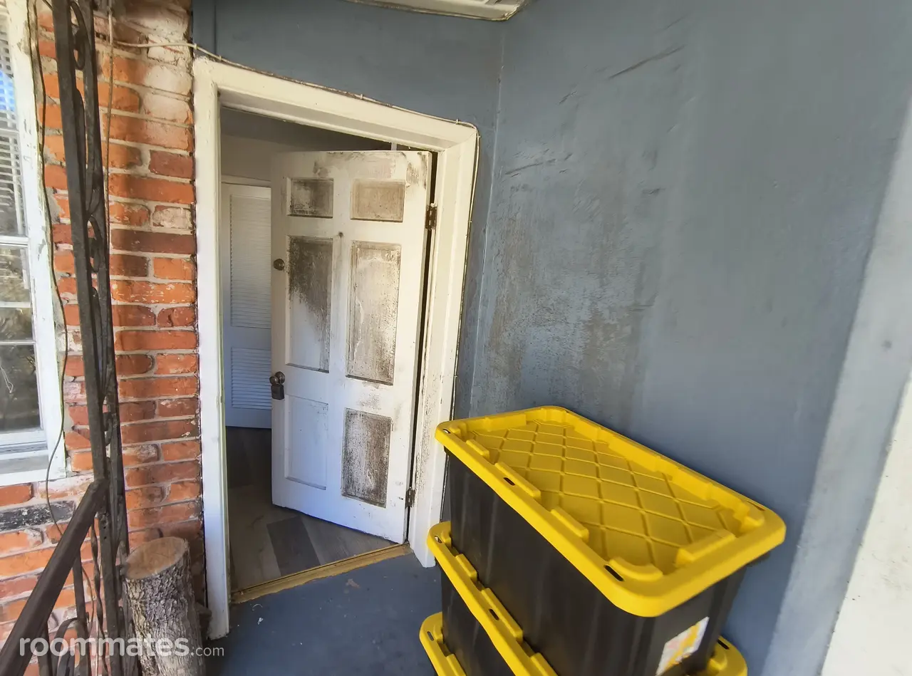 Profile photo 1 of 5