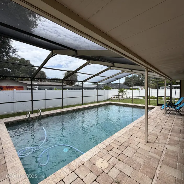 Room for rent in Dunedin, FL $1475, house