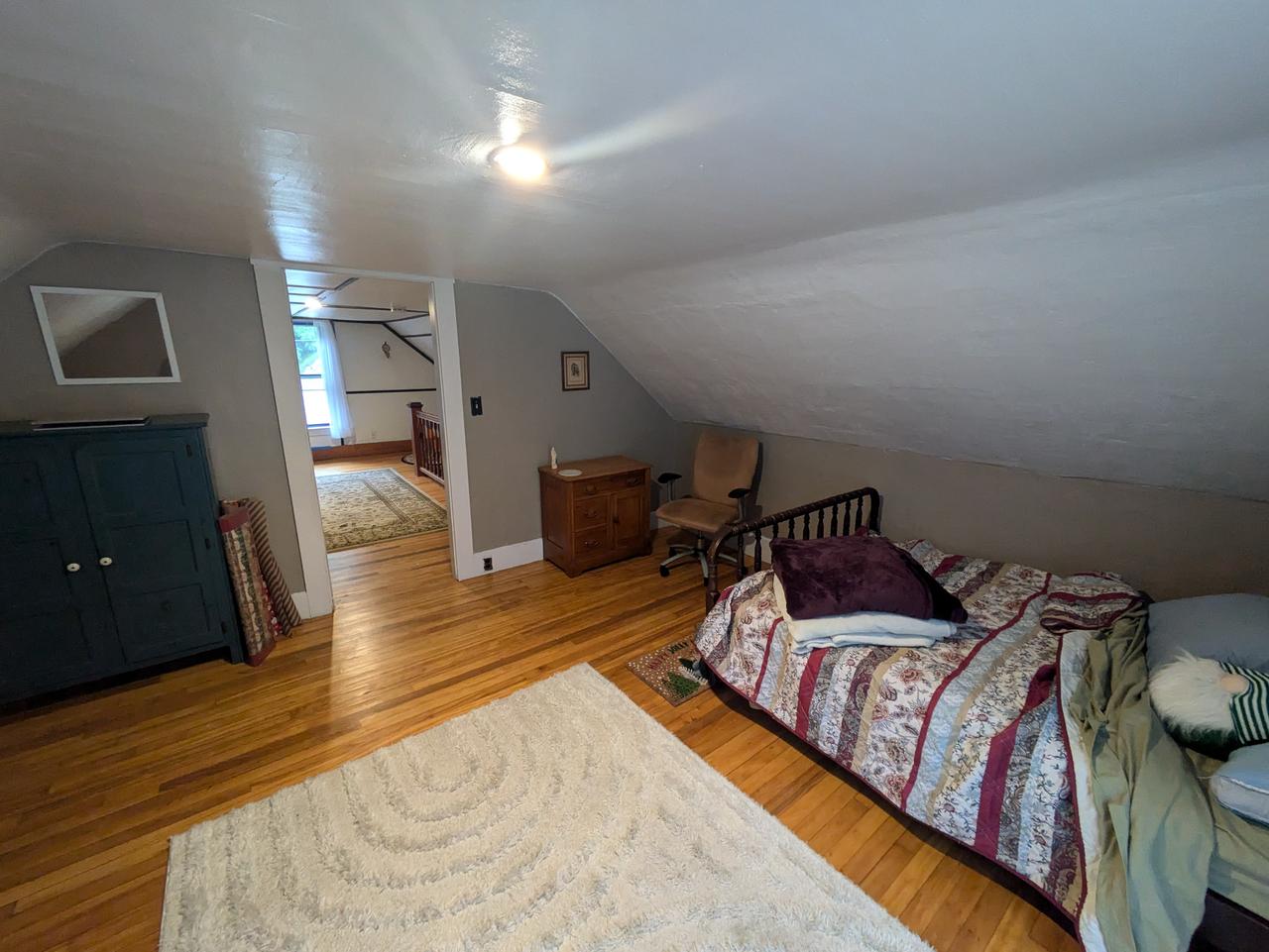 Profile photo 3 of 4