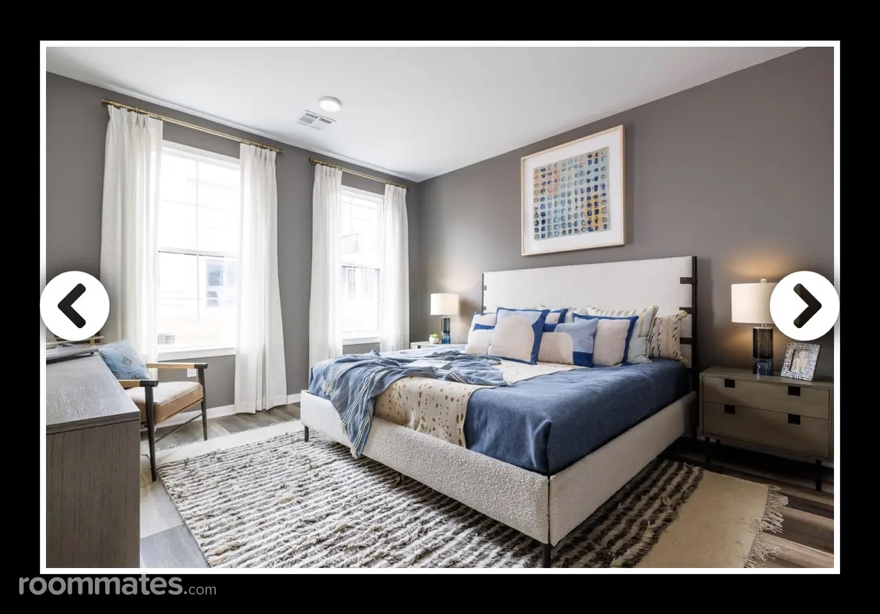 Profile photo 6 of 10