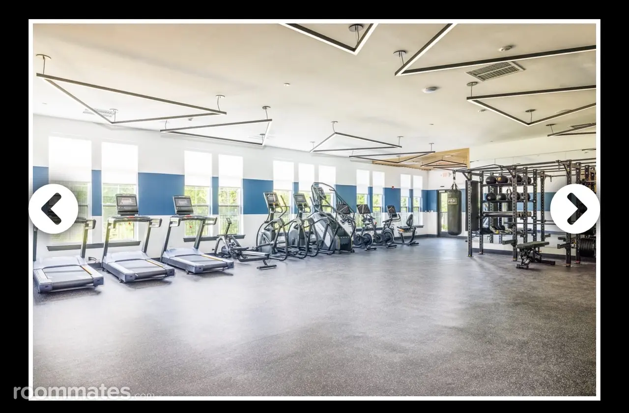 Profile photo 3 of 10