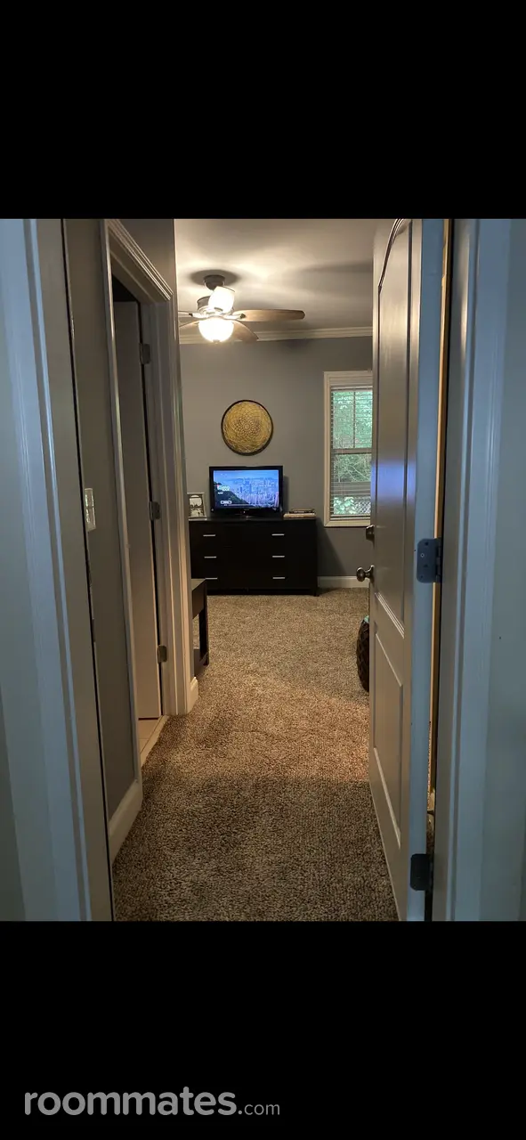 Profile photo 3 of 7