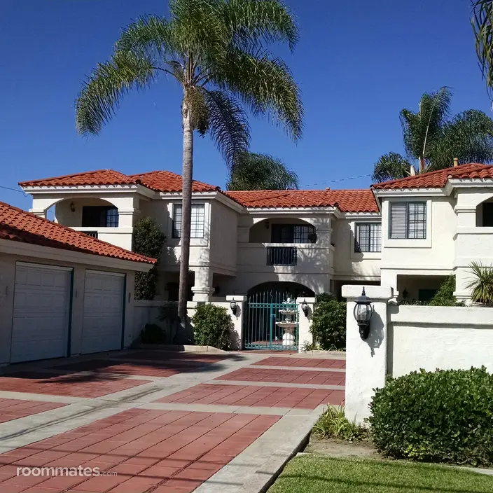 Room for rent in Costa Mesa, CA $1580, townhouse