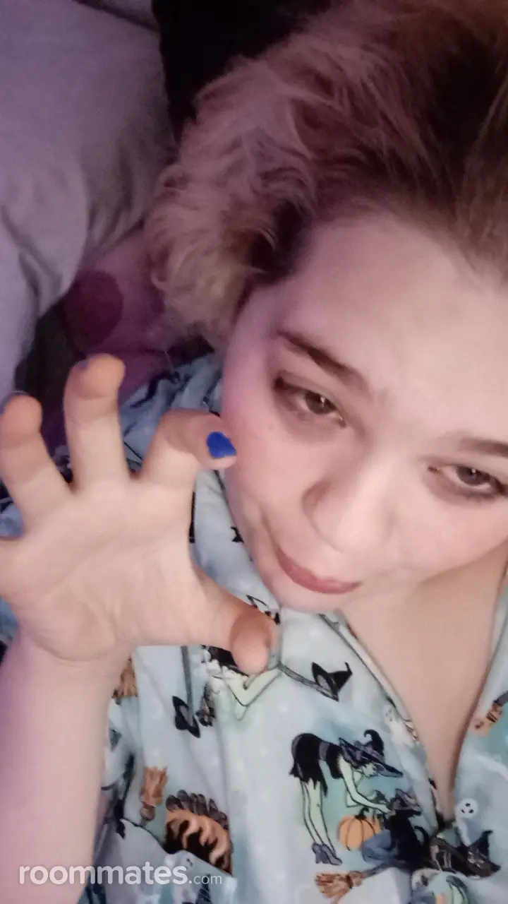 Profile photo 4 of 4