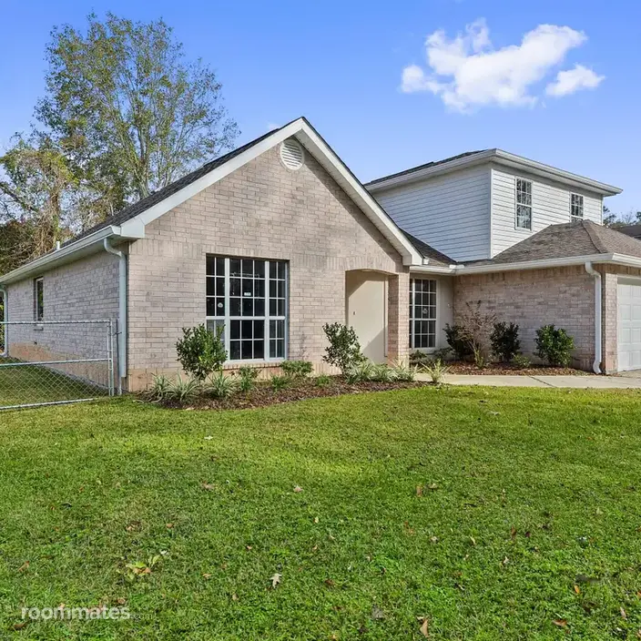 Room for rent in Biloxi, MS $700, house