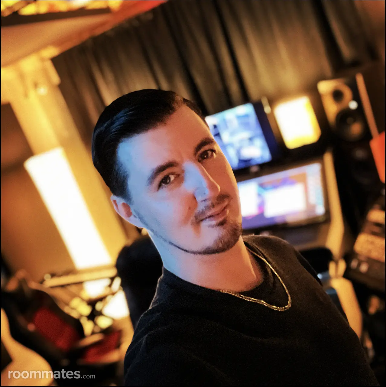 Profile photo 11 of 14