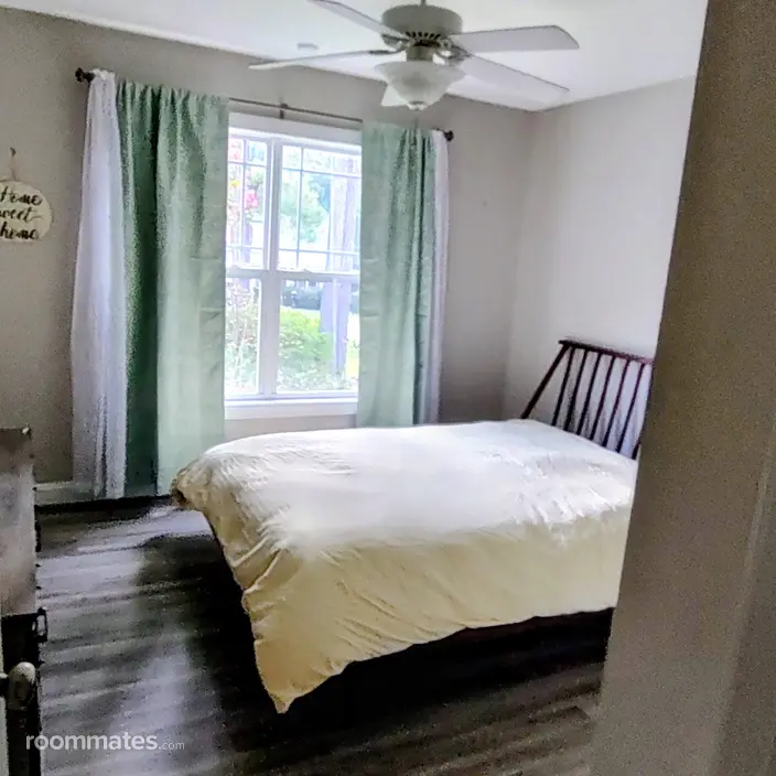 Room for rent in Spring Lake, NC $850, house