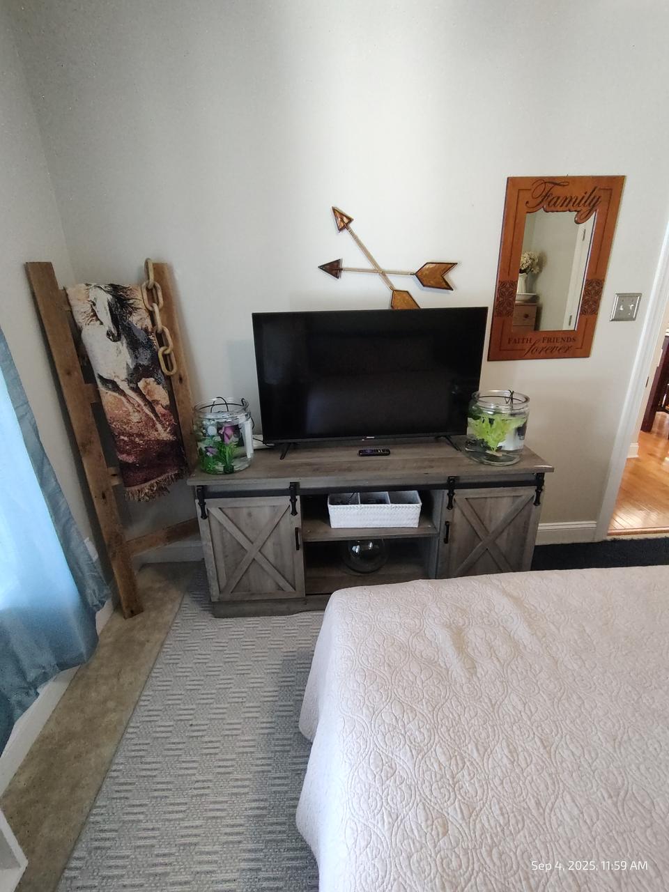 Profile photo 7 of 11