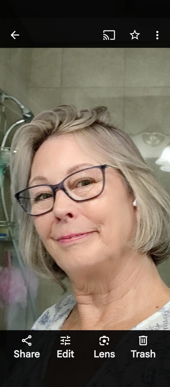 Profile photo 11 of 11