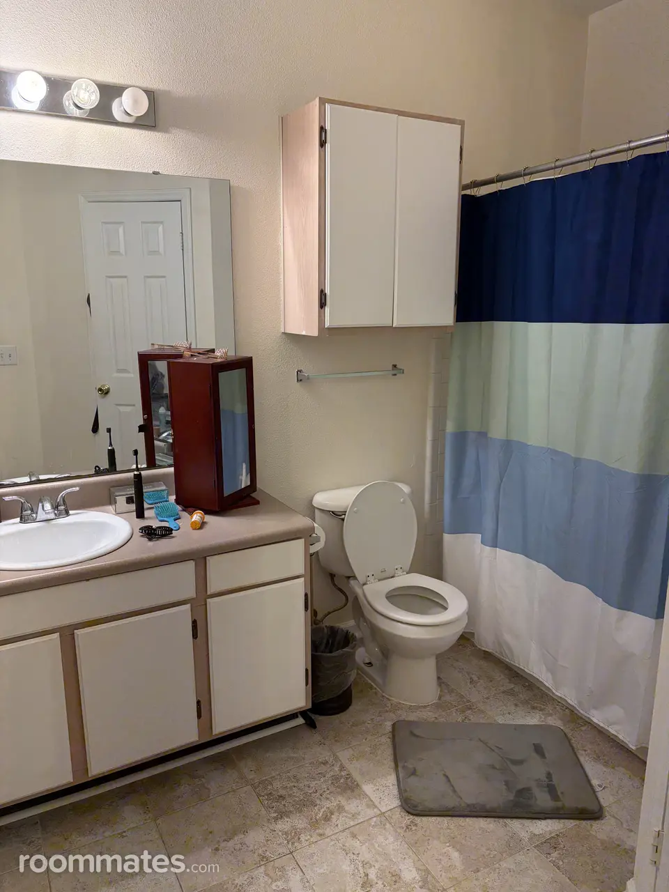 Profile photo 2 of 4