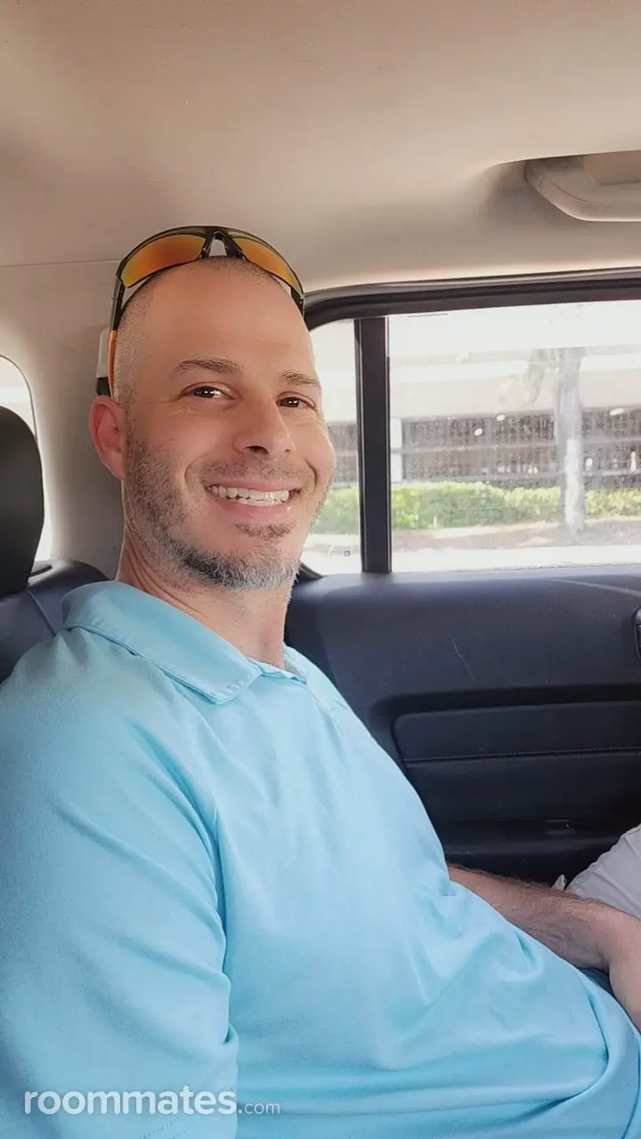 Profile photo 4 of 4