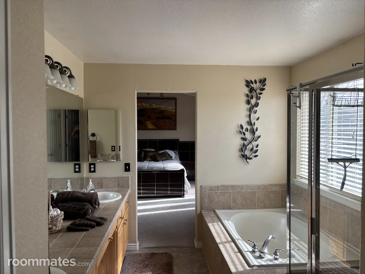 Profile photo 12 of 15