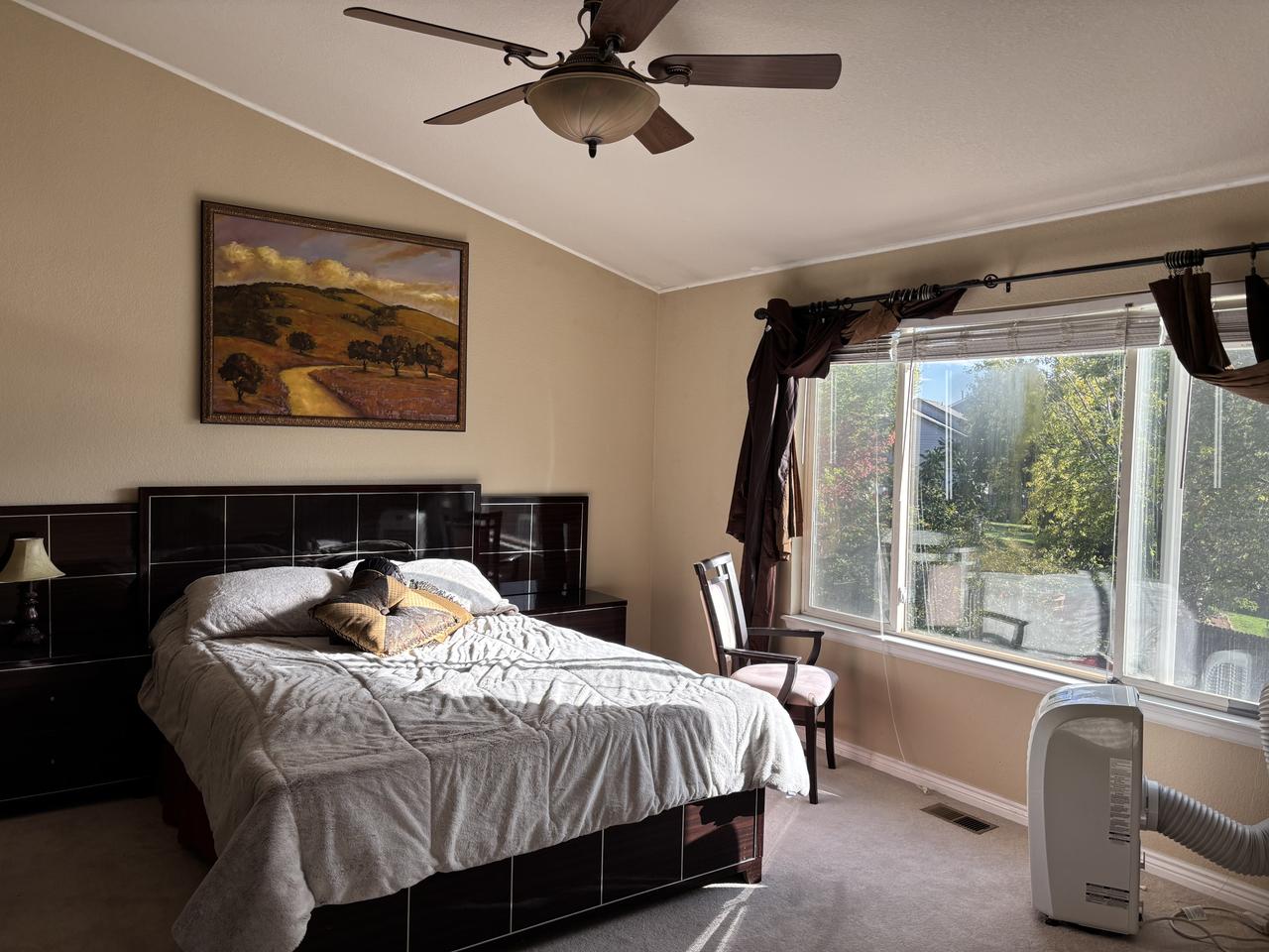 Profile photo 1 of 15