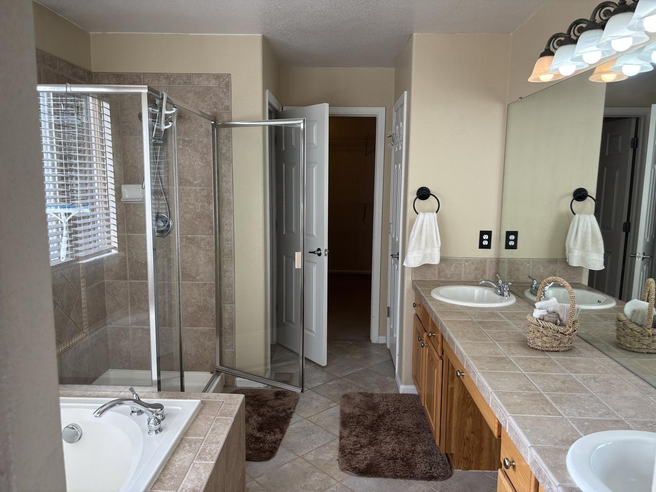 Profile photo 4 of 15