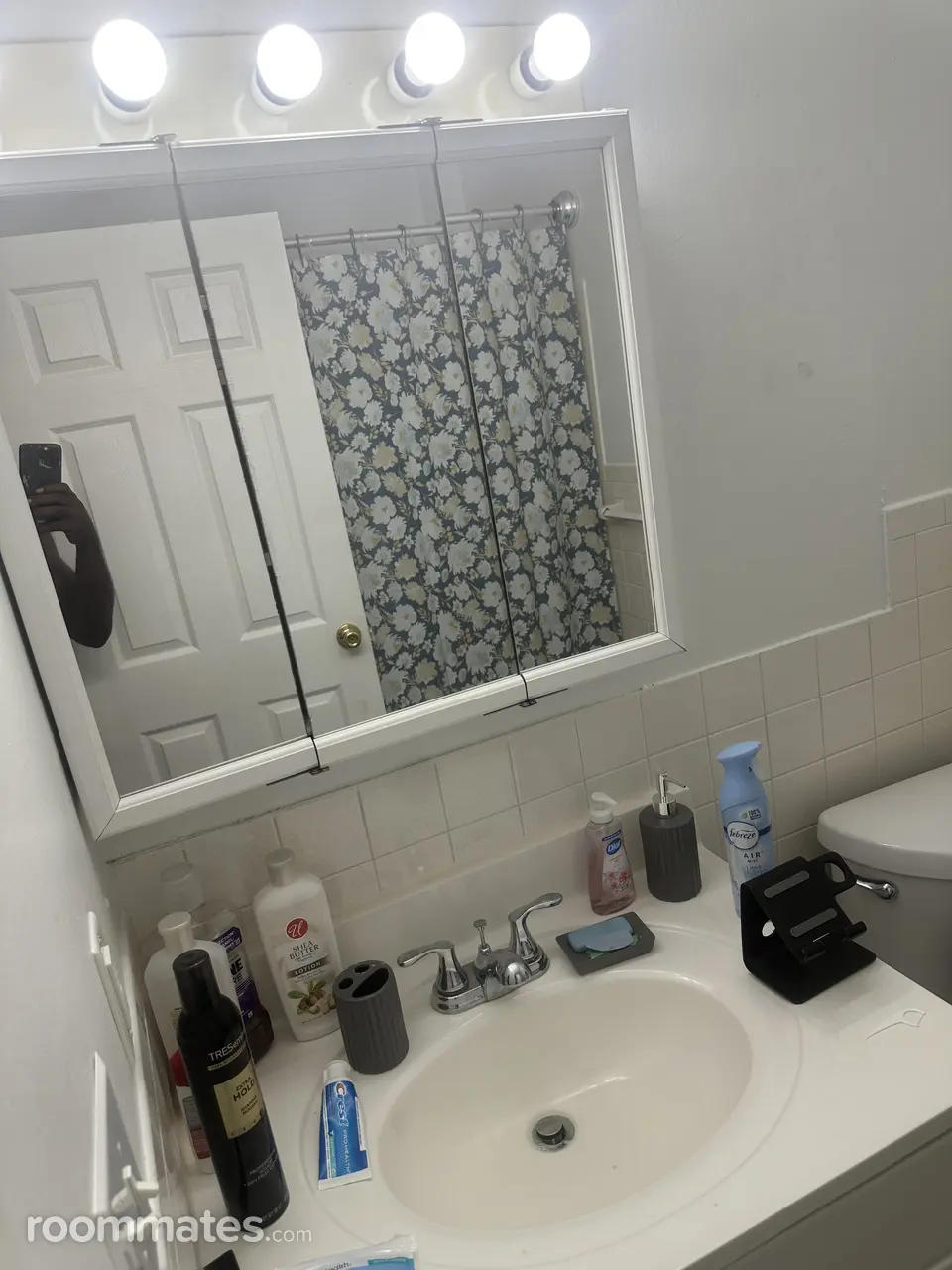 Profile photo 2 of 6