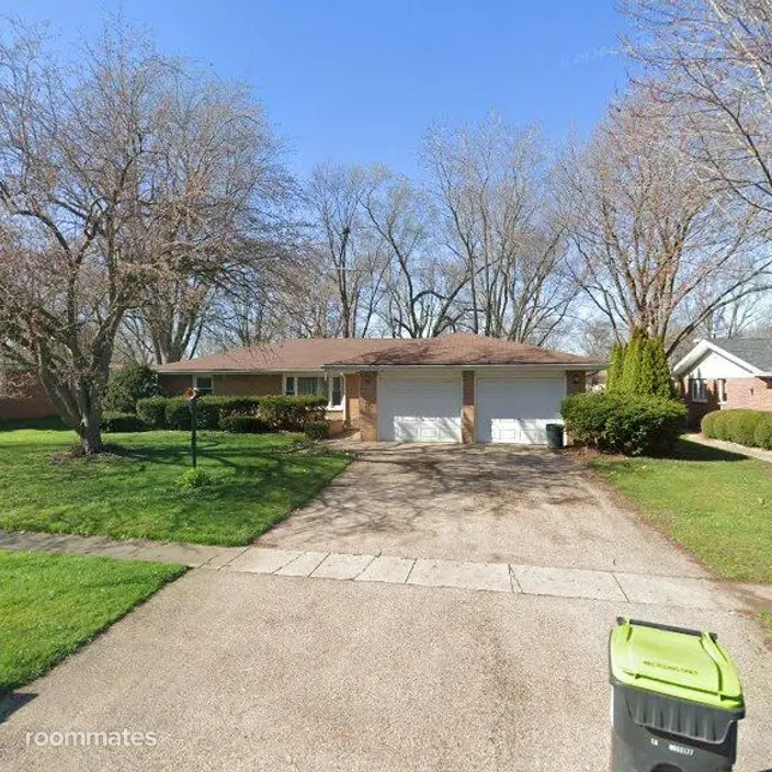 Room for rent in Sugar Grove, IL $850, house