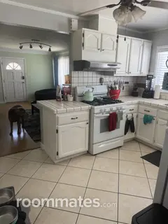 Room for rent in Burbank, CA $1250, house