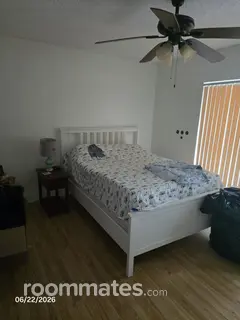Room for rent in Miami, FL $1000, townhouse