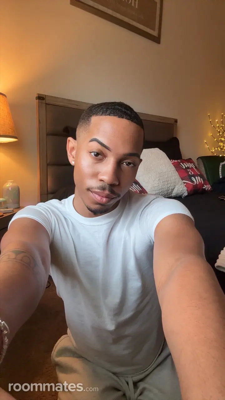 Profile photo 3 of 6