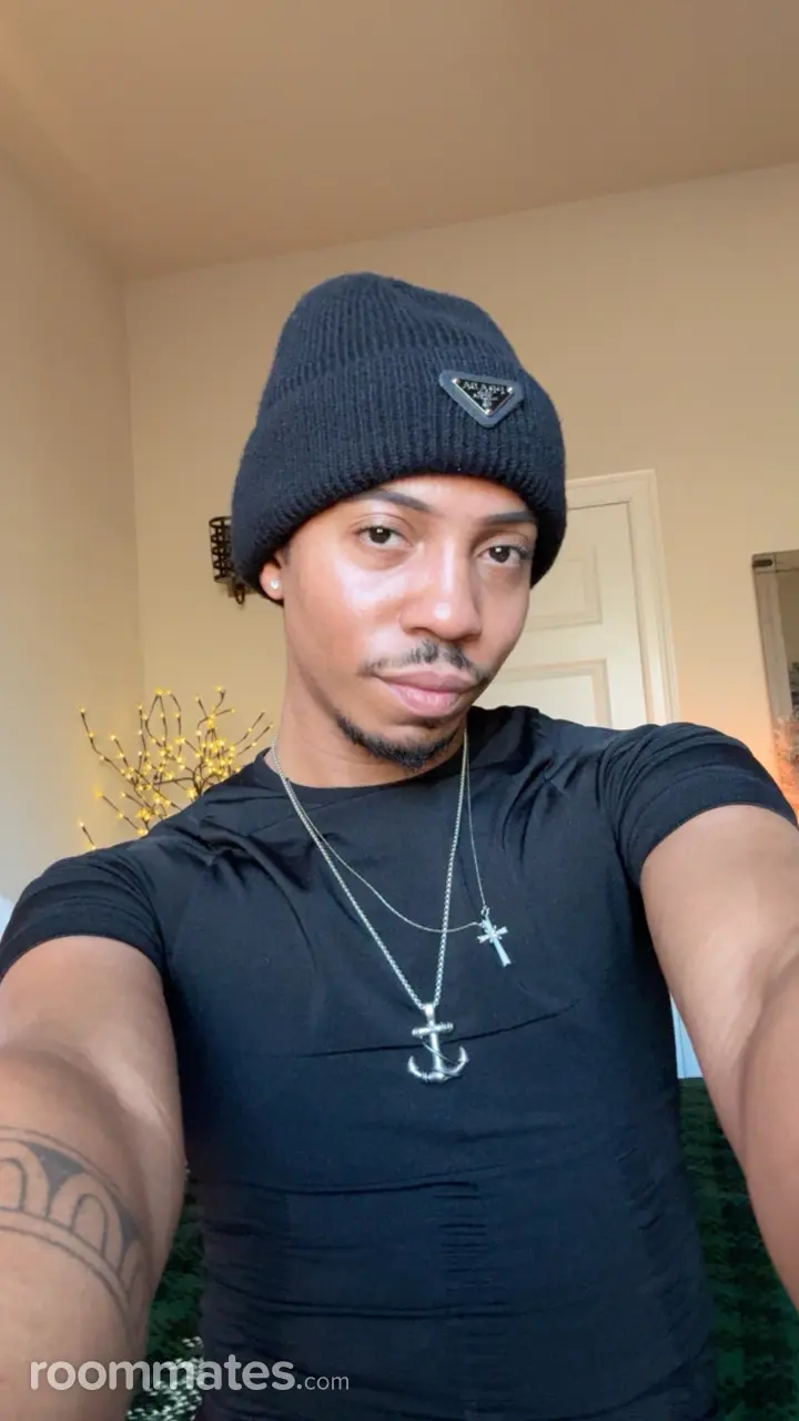 Profile photo 5 of 6