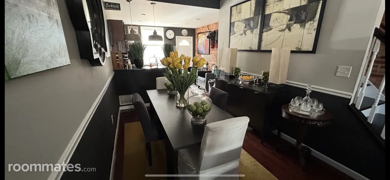 Profile photo 8 of 9