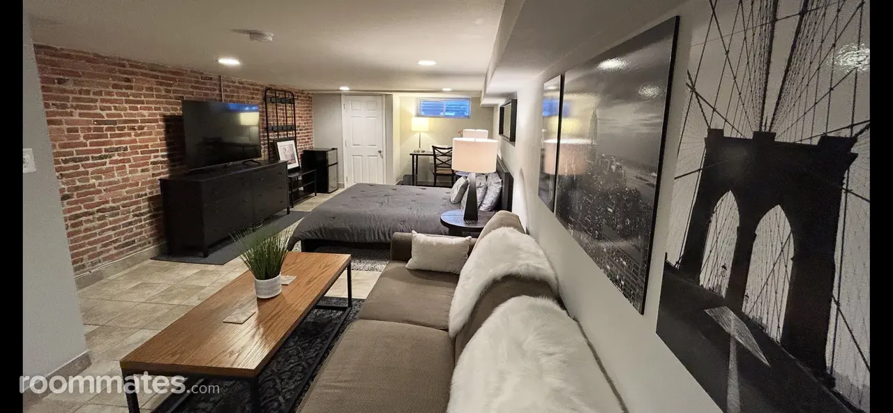 Profile photo 5 of 9