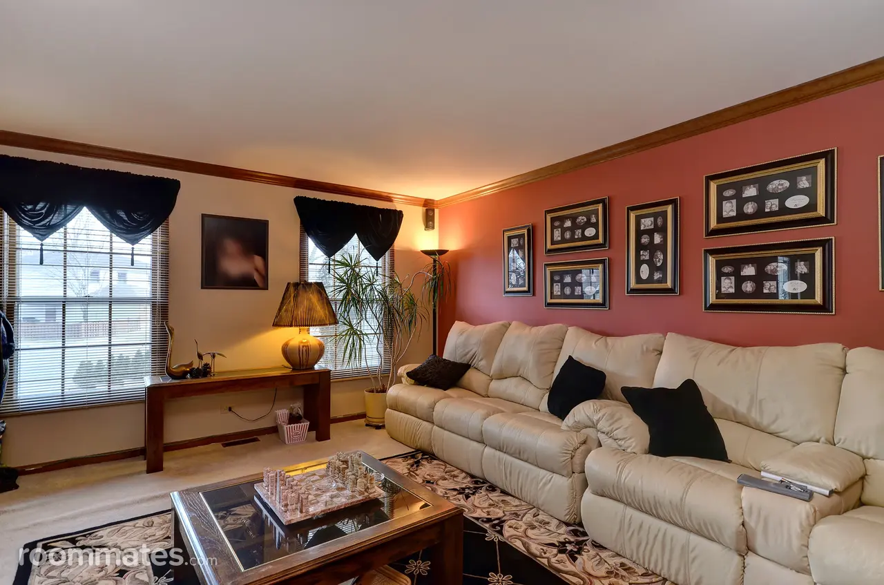 Profile photo 9 of 20