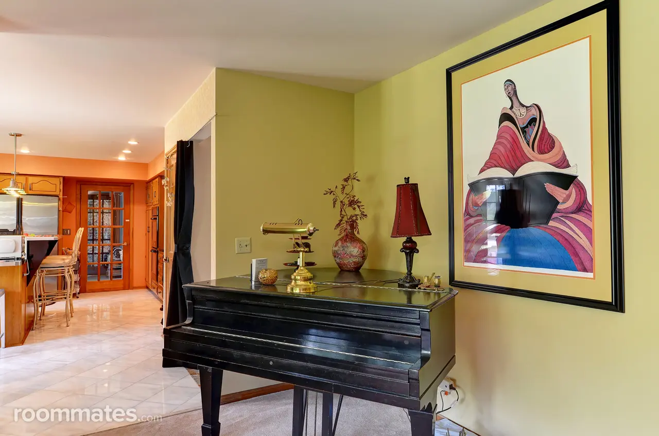 Profile photo 8 of 20