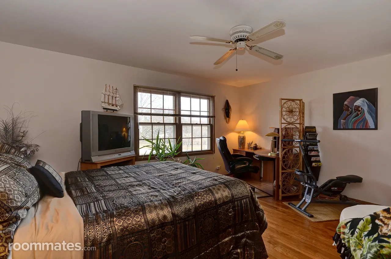 Profile photo 4 of 20