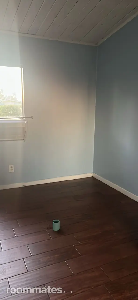 Profile photo 1 of 5