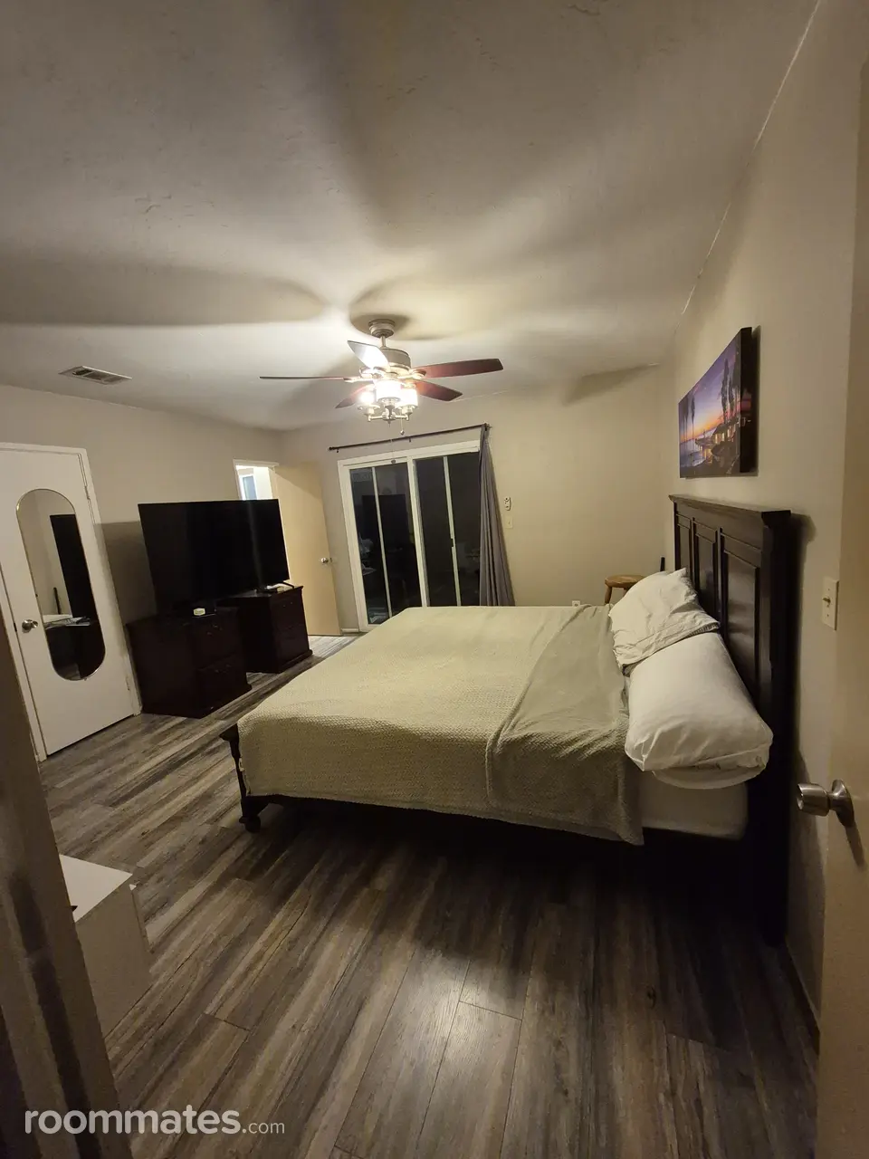 Profile photo 5 of 15