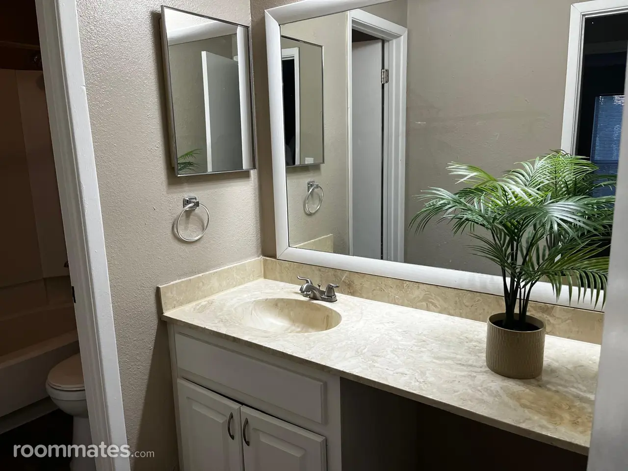 Profile photo 3 of 5