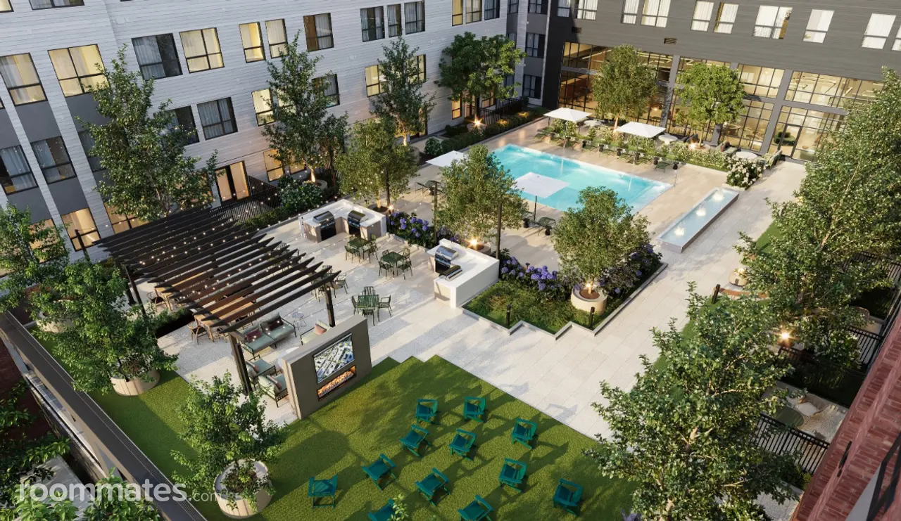 Profile photo 10 of 11