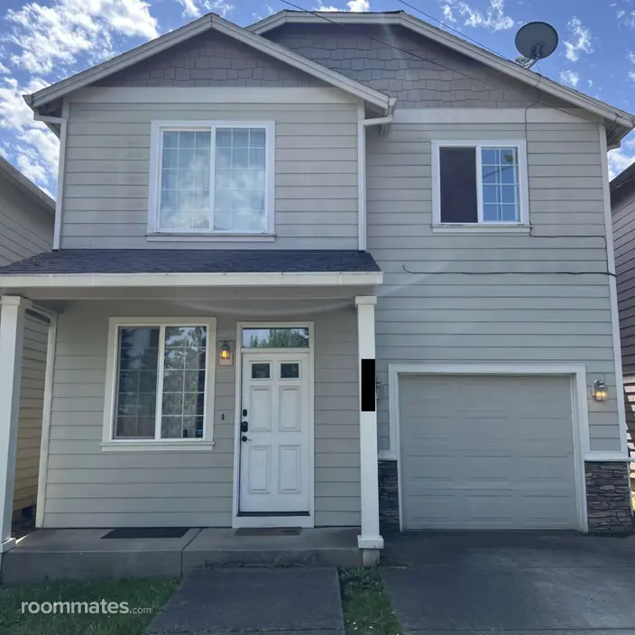 Room for rent in Portland, OR $725, house